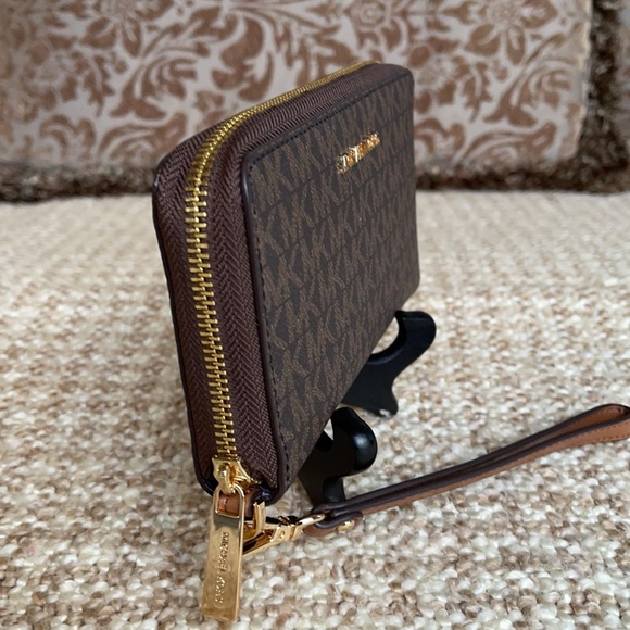 Michael Kors Jet Set Travel LG Flat MF Phone Case - Picture 15 of 16